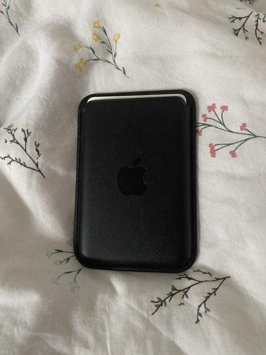 Etui APPLE FineWoven Wallet MagSafe Czarny