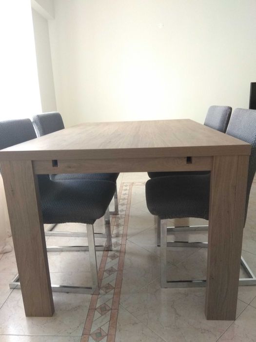 Conjunto mesa+4 cadeiras+Móvel Tv