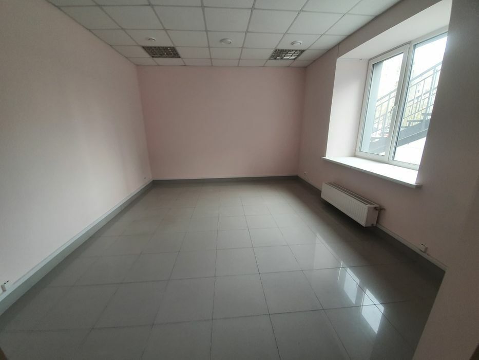 Аренда Помещения 140квм под Офис Салон м.Научна Новострой