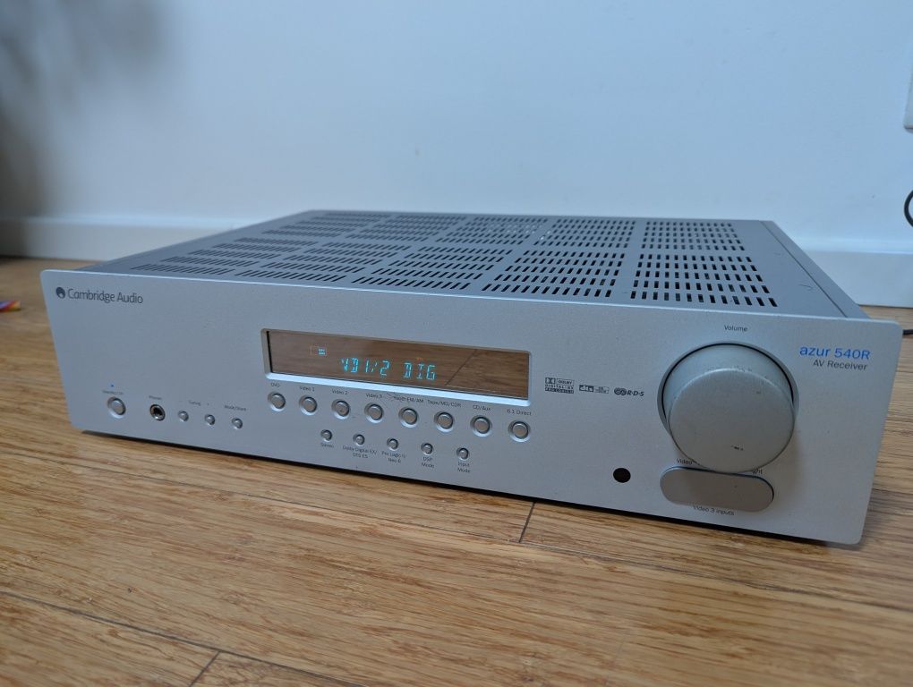 Amplituner Cambridge Audio Azur 540R V2.0