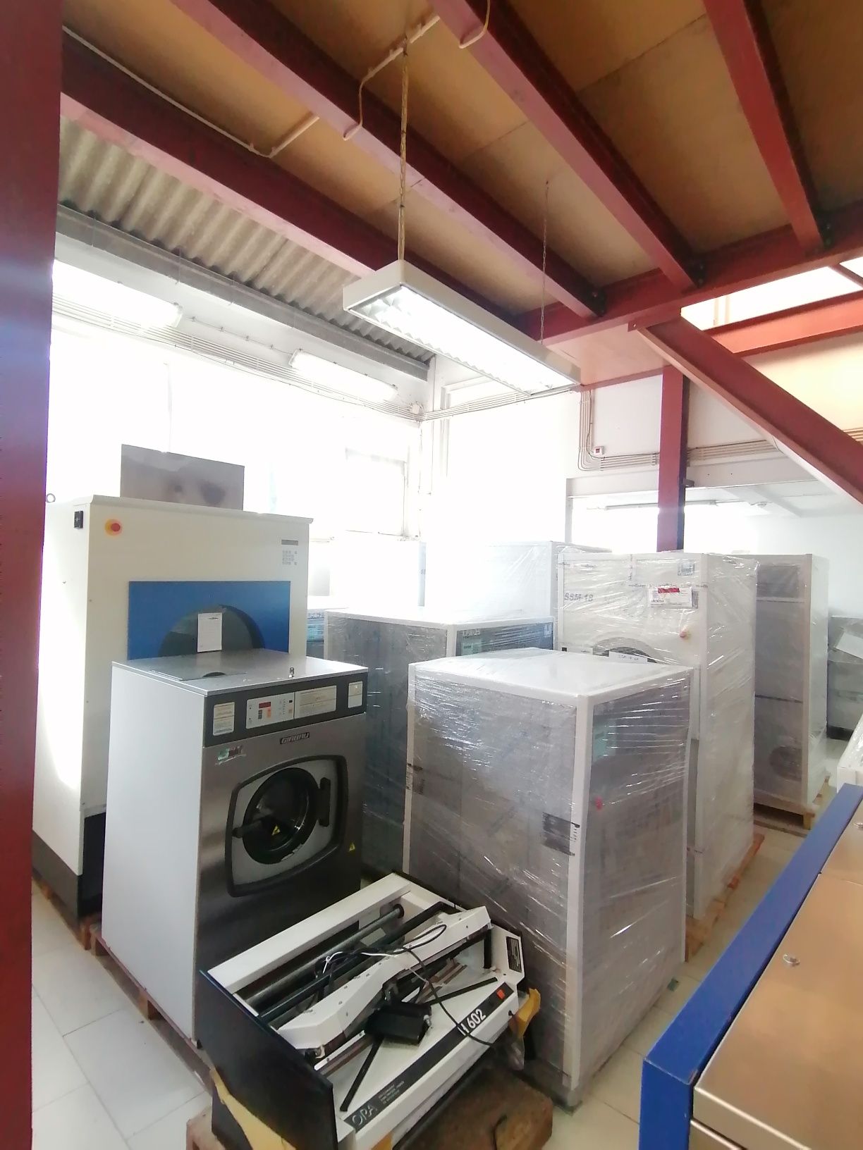 Alugamos equipamentos lavandaria self service e industrial