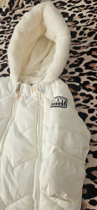 Dkny Kombinezon zimowy biały 3 - 6 msc newborn niemowlak 68 chrzest pr