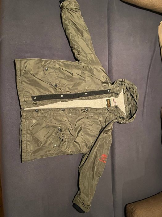 Куртка Timberlend з невеликими дефектами. Зелена, розмір 14