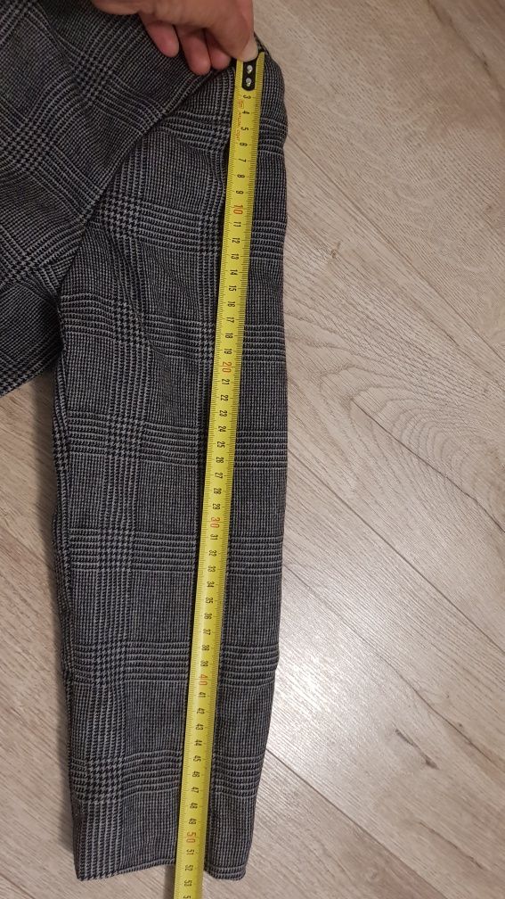 Жіночий костюм Valentino р.42