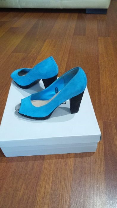 Sapatos de Toalete azul turquesa HM - Tamanho 38