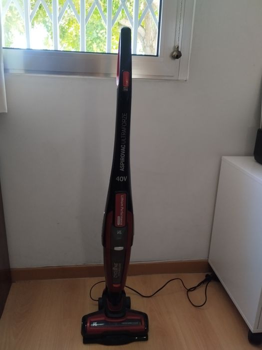 Aspirador Vertical como novo
