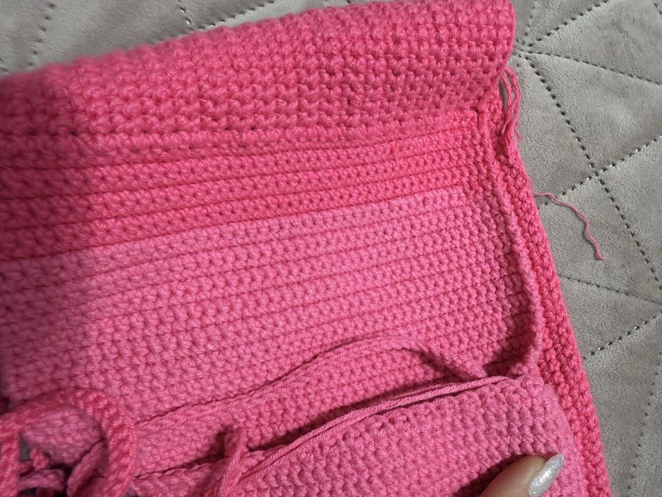 Віддам недов'язаний топ під розпуск + моток поліестерового шнура