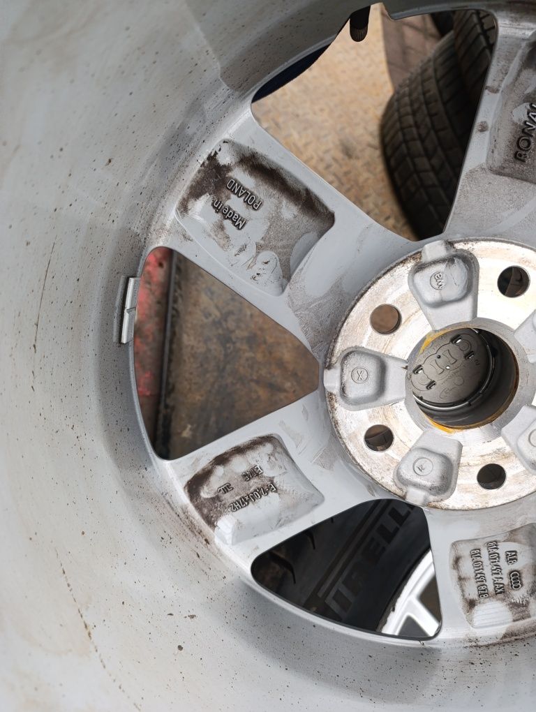 5x112 Felgi Aluminiowe 17 Audi Q2 SQ2 A4 B6 B7 A3 8P 8V ładne 4SZT