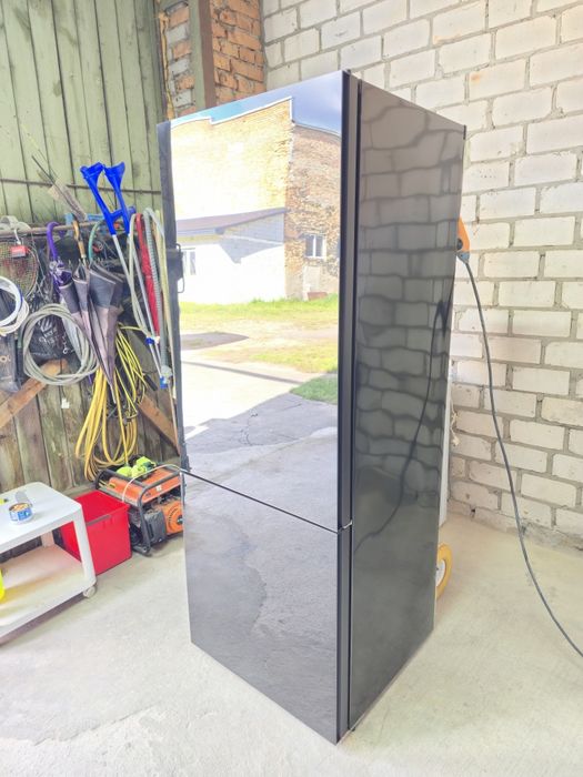Холодльник beko CNE520 чорне скло широкий