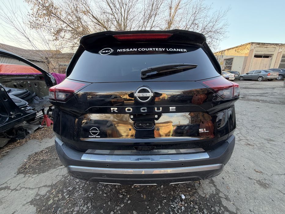 Продам задній бампер Nissan Rogue T33 SL 2021 2022 2023 2024 25 взборі