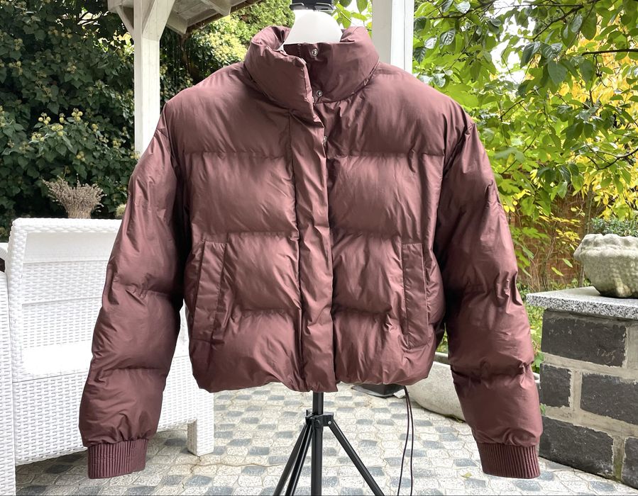 Жіночий або підлітковий пуховик Zara шоколадного кольору, розмір S