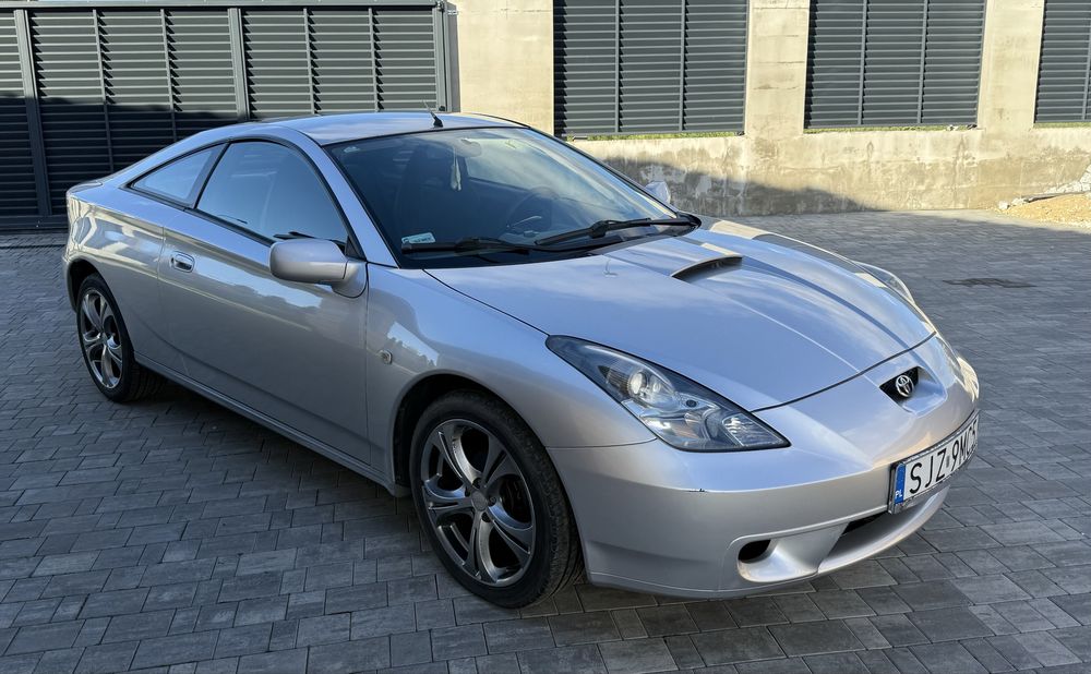 Sprzedam Toyote z malym przebiegiem autko godne uwagi