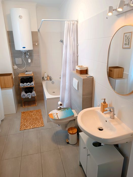 Почасово Посуточно ‼️ Центр Госпіталь МечніковаСвої Подобово квартира