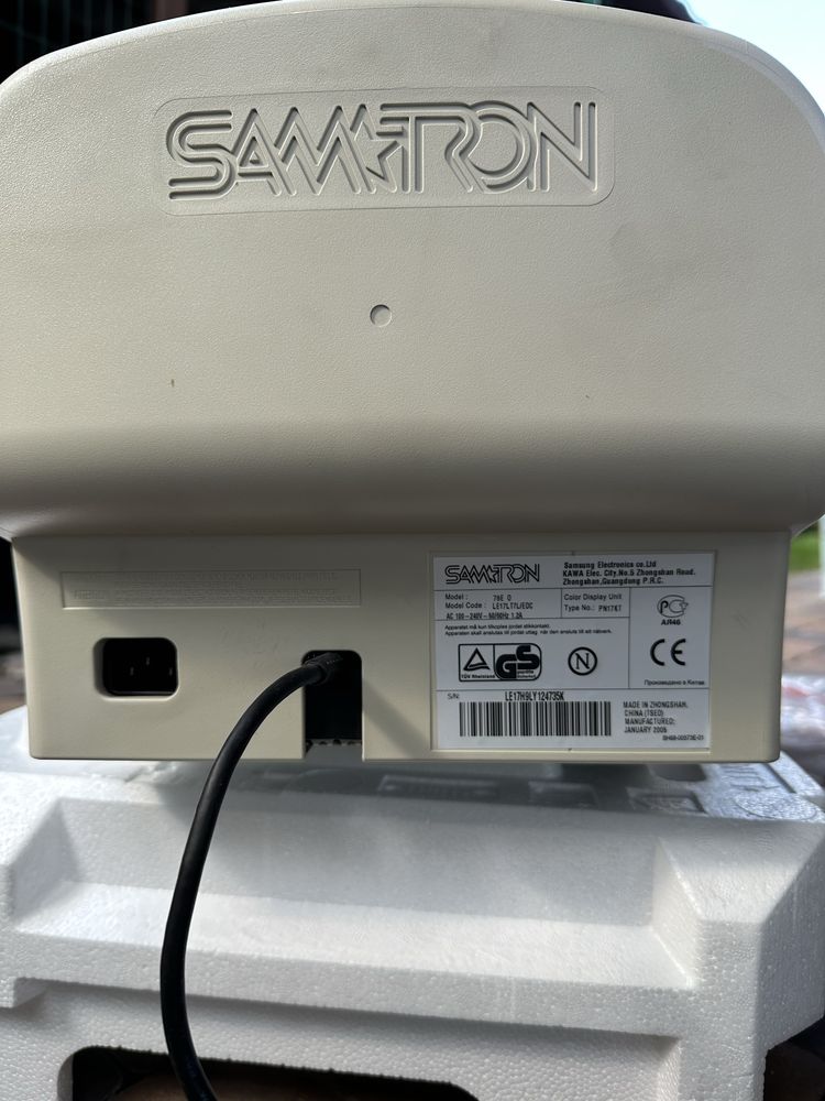 Монітор Samtron Samsung