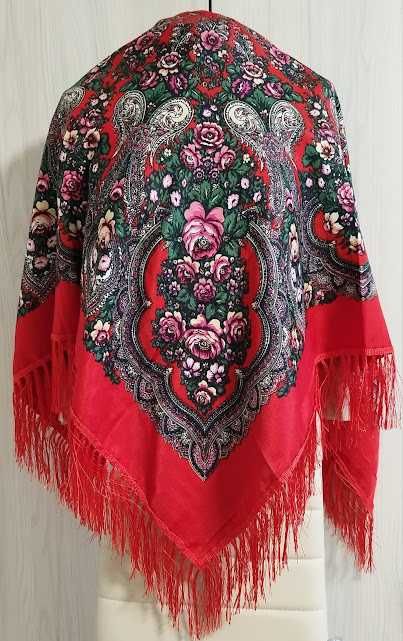 Українська народна хустка, украинский платок с бахромой, є різні