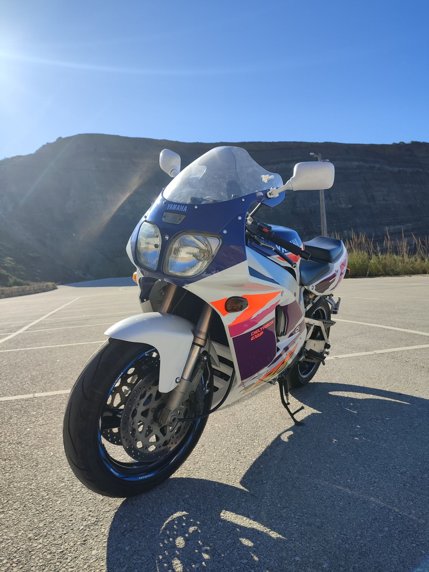 Yamaha YZF 750 R