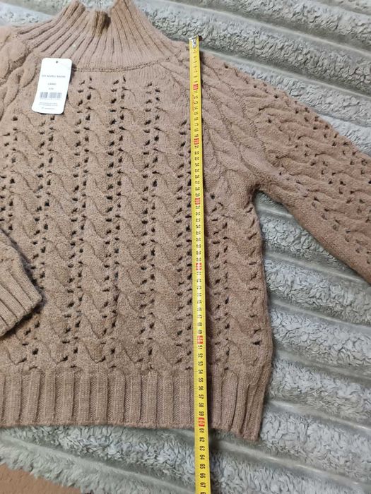 Жіночий светр кофта