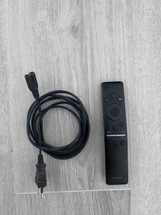 Samsung QE43Q60T 43″ QLED 4K – Ótimo Estado + Todos os Acessórios