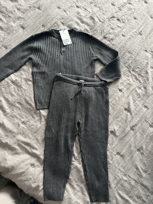 Костюм новий hm 98