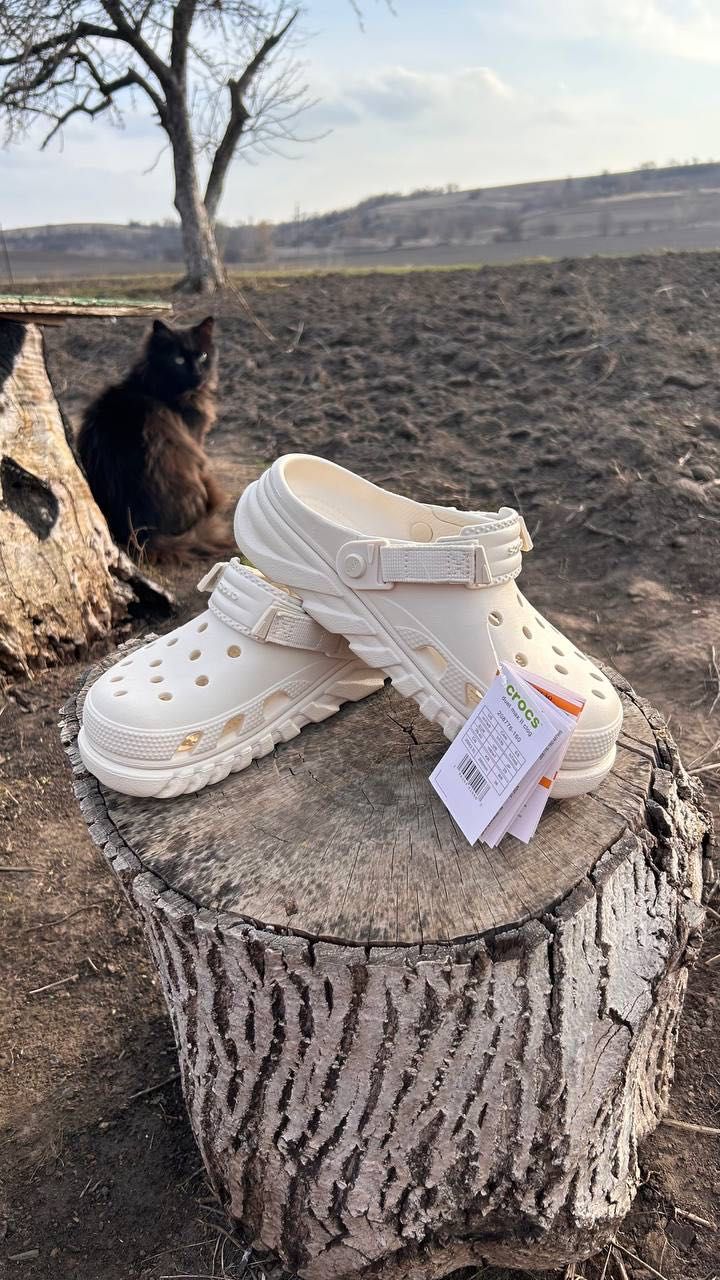Оригинал Crocs™ Duet Max II Clog Bone унисекс бежевые черные серые