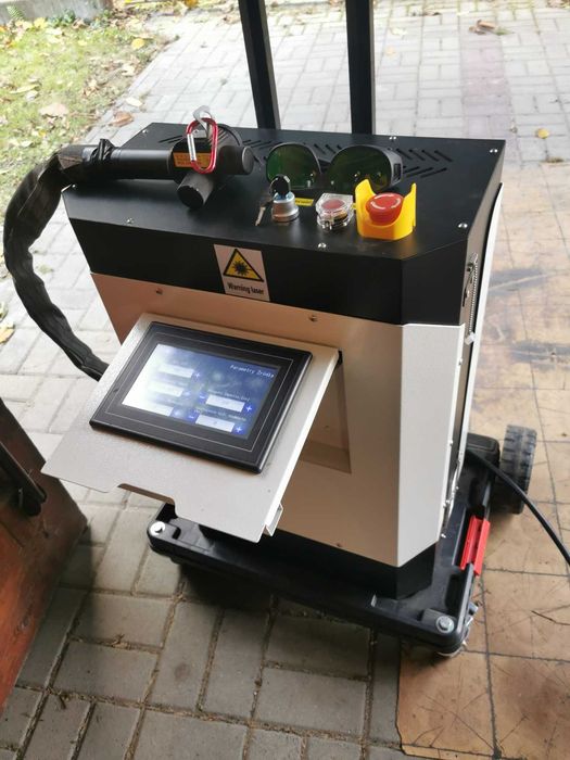 Mobilny Laser Czyszczący 200W Pulsacyjny