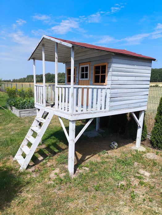 Domek ogrodowy dla dzieci.