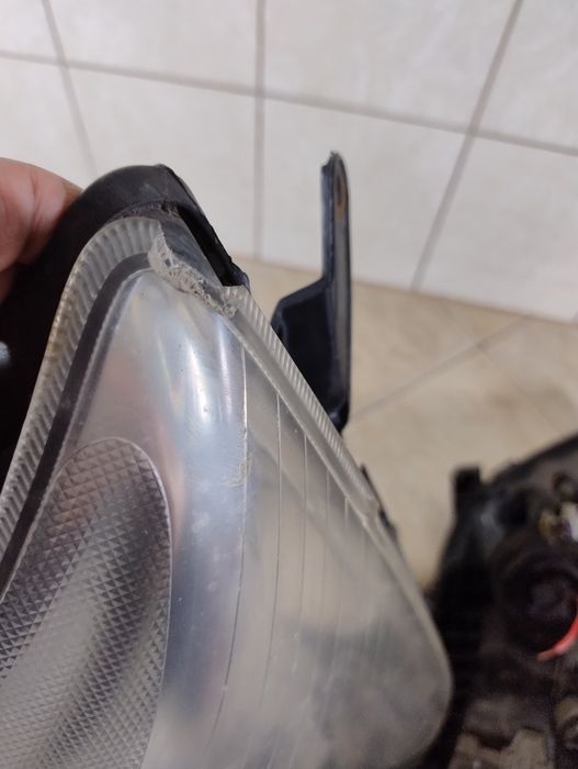 Toyota Avensis t25 03-06 lampa reflektor prawy lewy komplet Europa