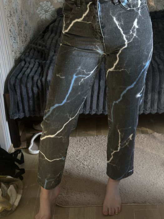 Джинси з принтом