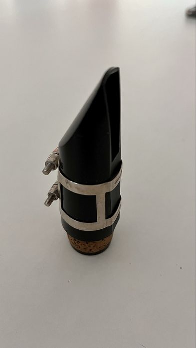 Boquilha com tampa e abraçadeira - J. Michael