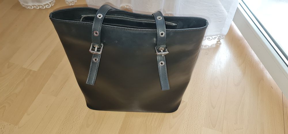 Torebka damska skórzana duża czarna