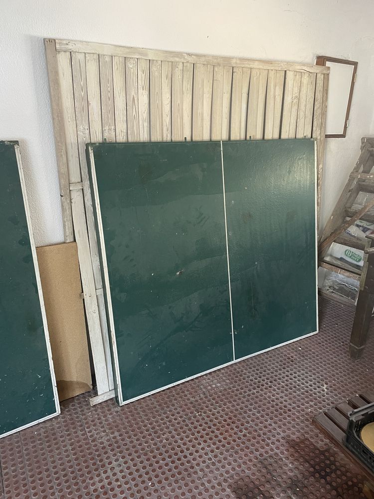 Mesa ping pong em madeira bom estado