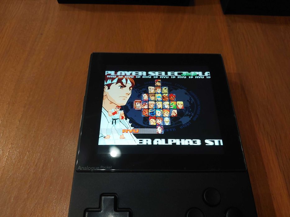 Analogue Pocket + karta + etui