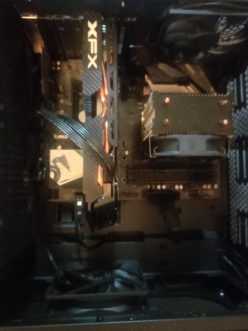 Komputer stacjonarny do gier i pracy – AMD Ryzen 5 + RX 580 | 16 GB RA