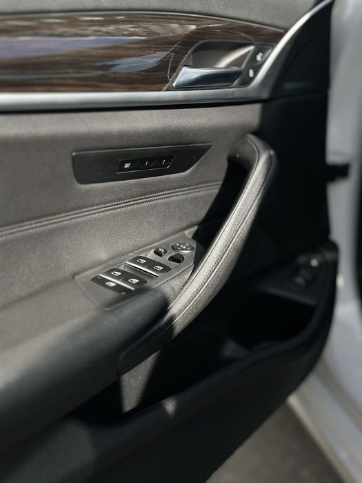 Продам BMW G30 530e 2018