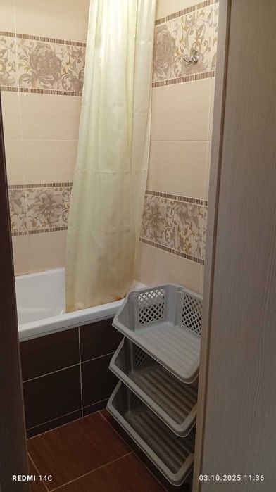 Здається в аренду 4-кімнатна квартира на Садах 2