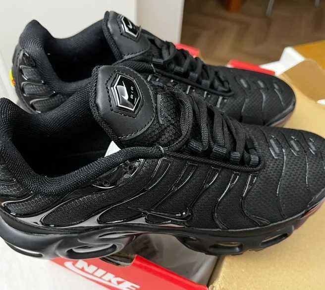 Buty meskie Mokasyny Nike_Air_Max_TN_Plus_Black R.38