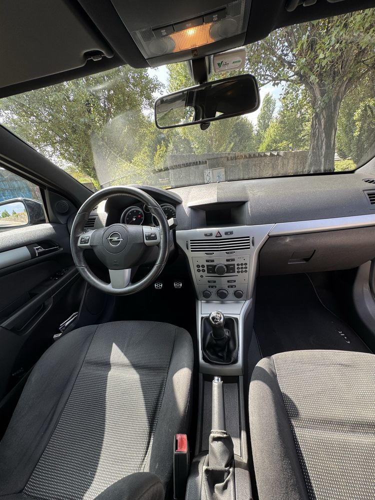 Opel Astra GTC 1.7cdti 125 cv