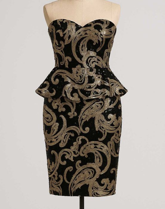 czarno złota sukienka w cekiny z baskinką