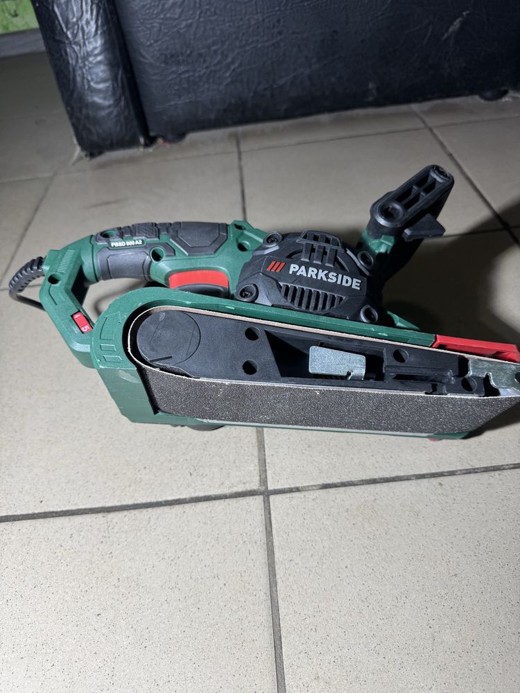 Стрічкова шліфмашина Parkside PBSD 900 A2