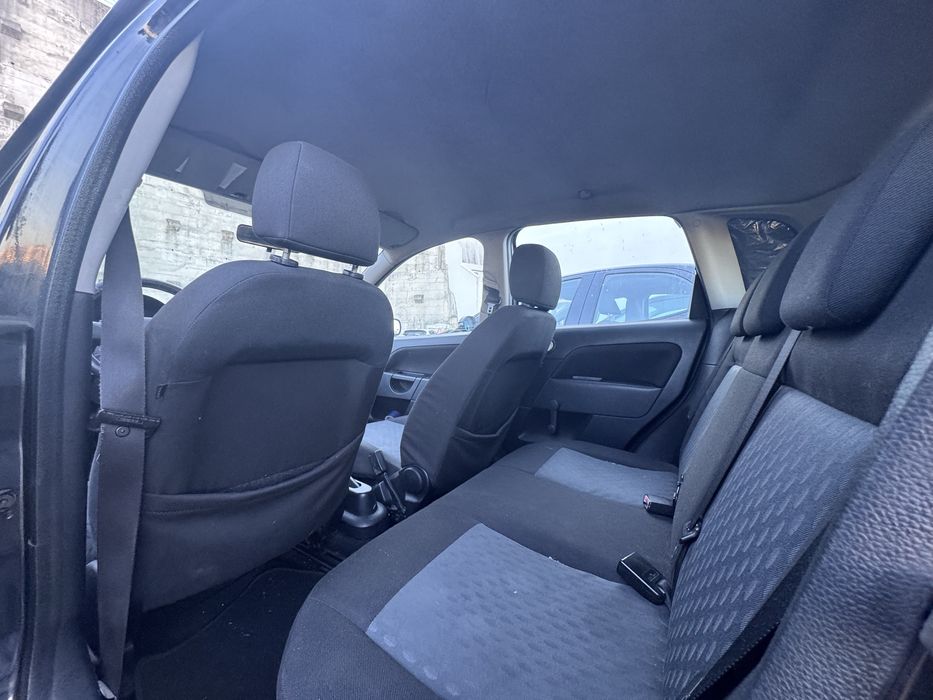 Ford fiesta 2004 JH1