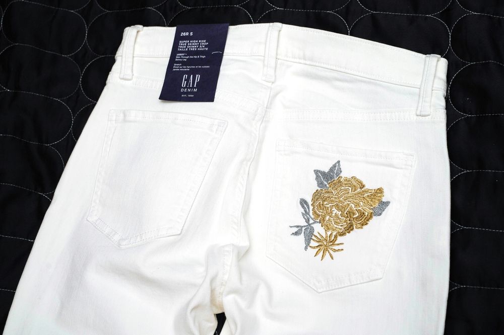 GAP | SUPER HIGH RISE 3/4 | Piękne Białe Jeansy Damskie Skinny | r.26R