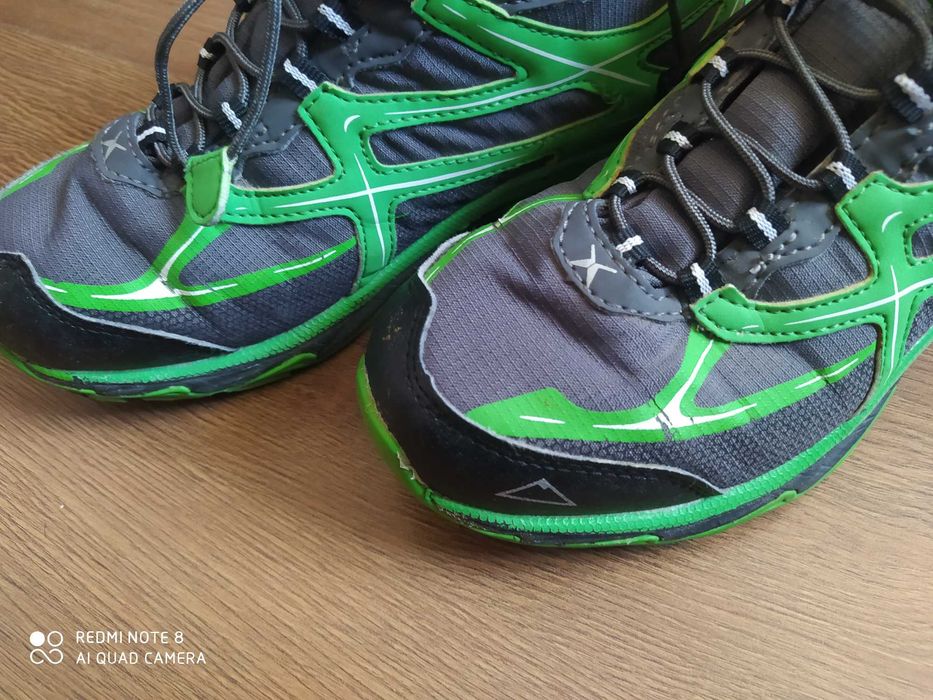 Високі кроссівки, хайтопи, ботінки