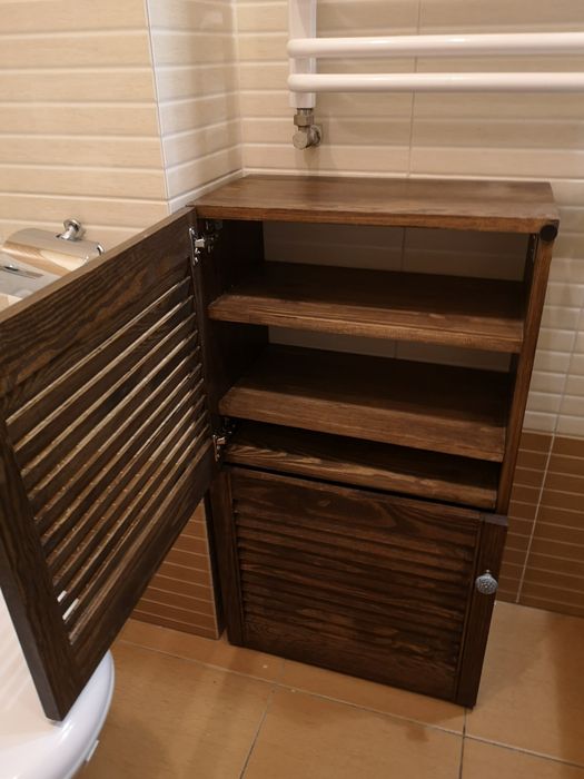 Komplet szafek łazienkowych. Drewno, styl rustykalny.