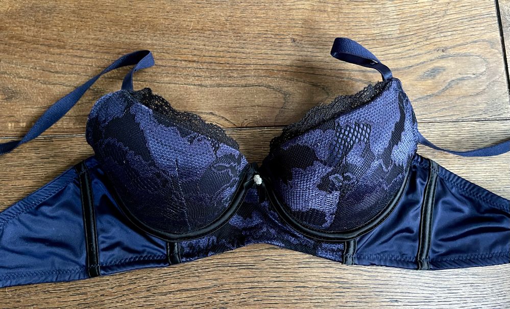 Piękny elegancki stanik 75B push up granatowo-czarny, stan idealny