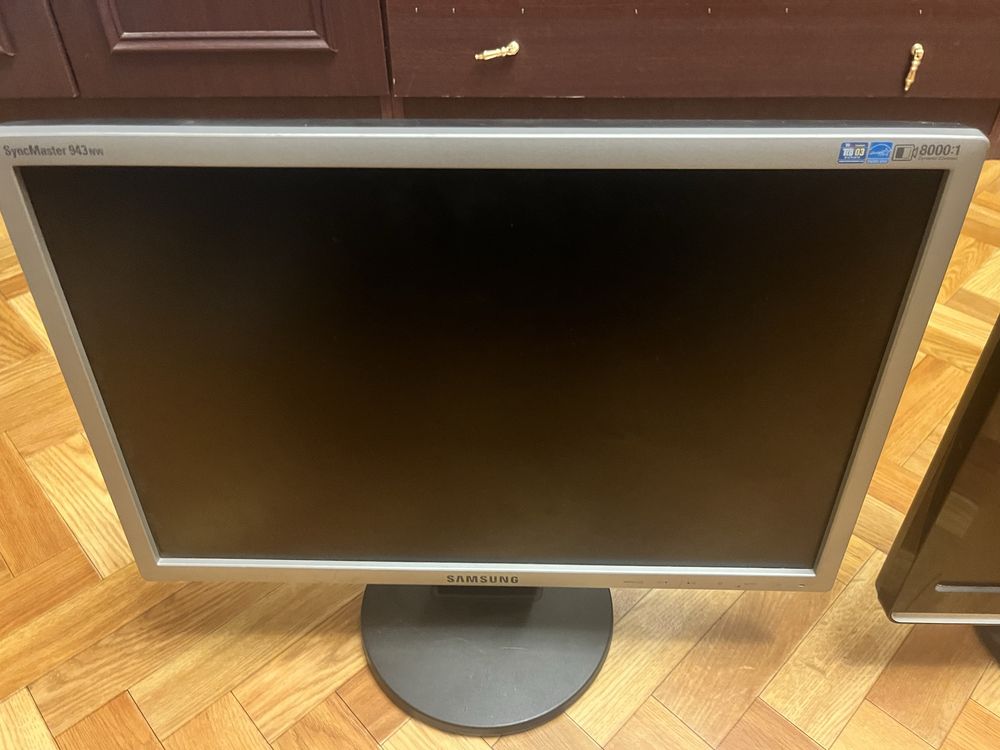 Продам два монітори Samsung