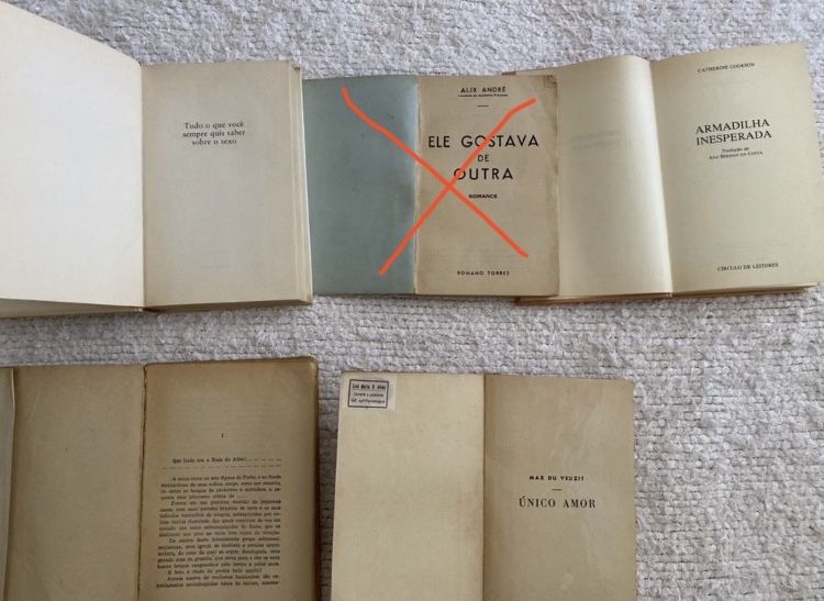 Vários livros antigos