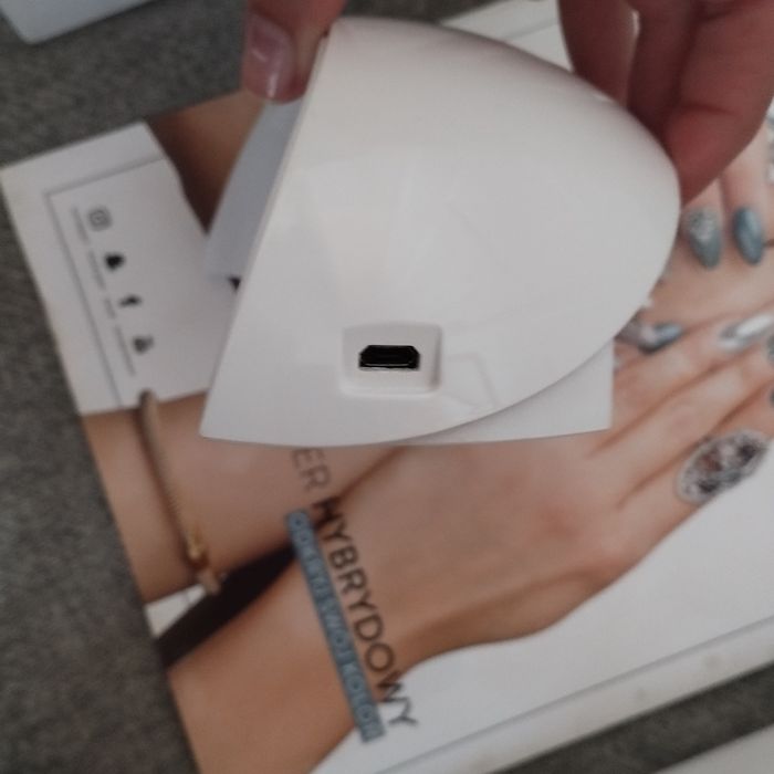 Lampa LED 9W do paznokci hybrydowych NeoNail bezprzewodowa zestaw
