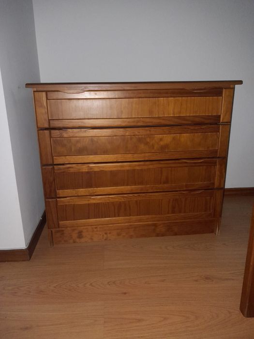 Mobília de casal em cerejeira