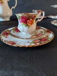 Royal Albert Old Country Roses Trio