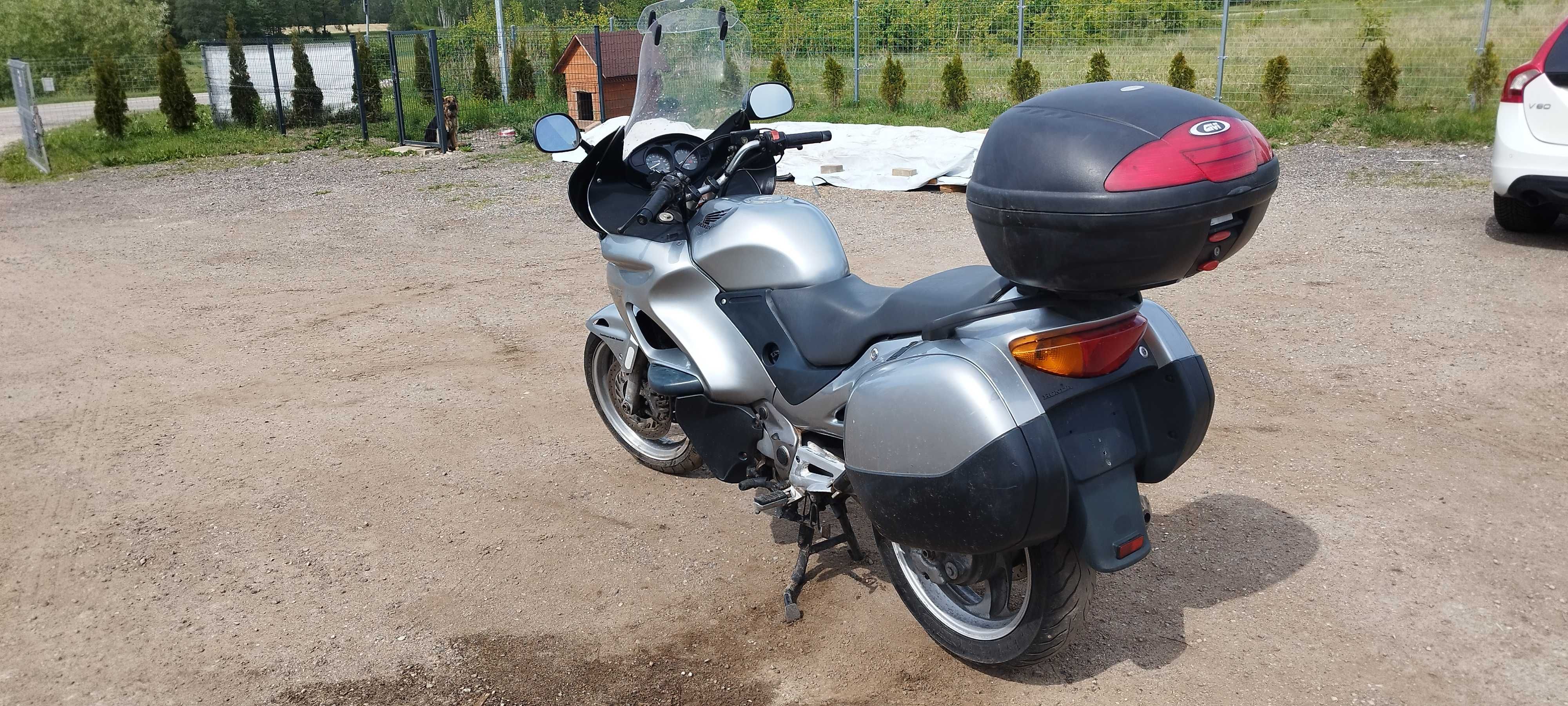 Honda Deaville 650 cm3